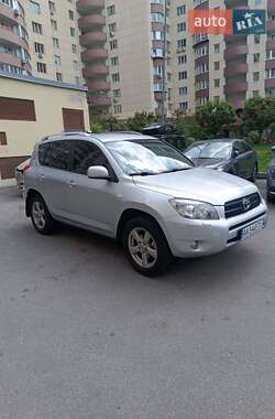 Внедорожник / Кроссовер Toyota RAV4 2006 в 
