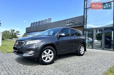 Внедорожник / Кроссовер Toyota RAV4 2011 в 