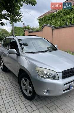 Внедорожник / Кроссовер Toyota RAV4 2007 в 