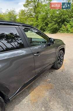 Внедорожник / Кроссовер Toyota RAV4 2024 в 