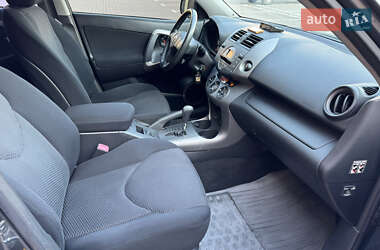 Внедорожник / Кроссовер Toyota RAV4 2007 в 
