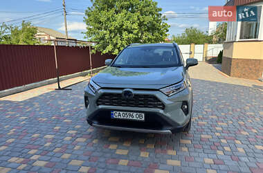 Внедорожник / Кроссовер Toyota RAV4 2021 в Виннице