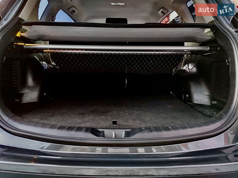 Позашляховик / Кросовер Toyota RAV4 2017 в Києві