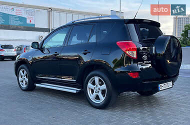 Позашляховик / Кросовер Toyota RAV4 2008 в 