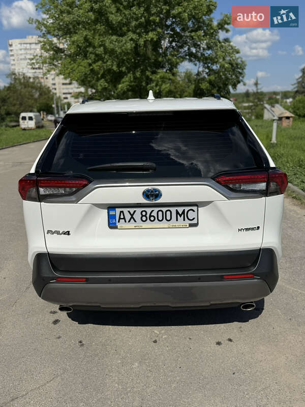 Внедорожник / Кроссовер Toyota RAV4 2019 в Харькове