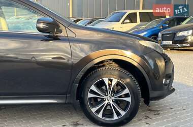 Внедорожник / Кроссовер Toyota RAV4 2014 в 