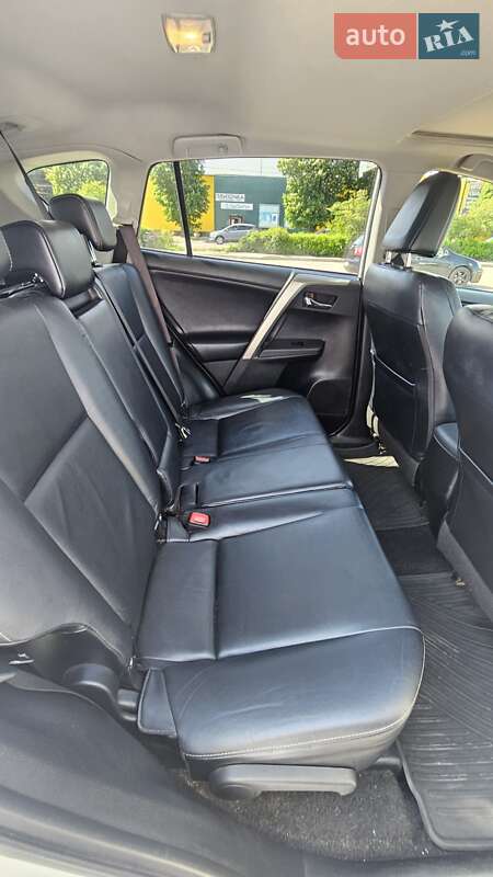 Позашляховик / Кросовер Toyota RAV4 2013 в Житомирі