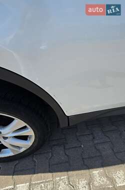 Внедорожник / Кроссовер Toyota RAV4 2013 в 