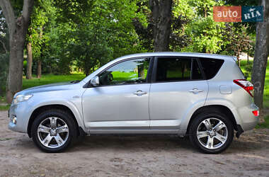 Позашляховик / Кросовер Toyota RAV4 2010 в 
