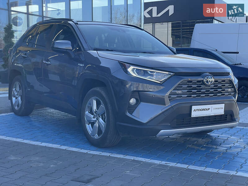 Внедорожник / Кроссовер Toyota RAV4 2019 в Одессе