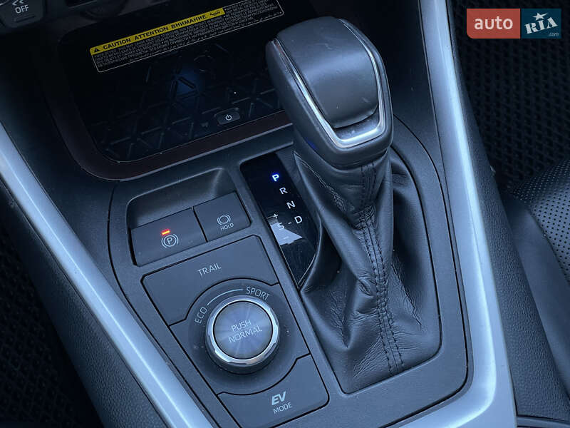 Внедорожник / Кроссовер Toyota RAV4 2019 в Одессе