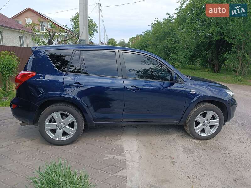 Позашляховик / Кросовер Toyota RAV4 2006 в Броварах