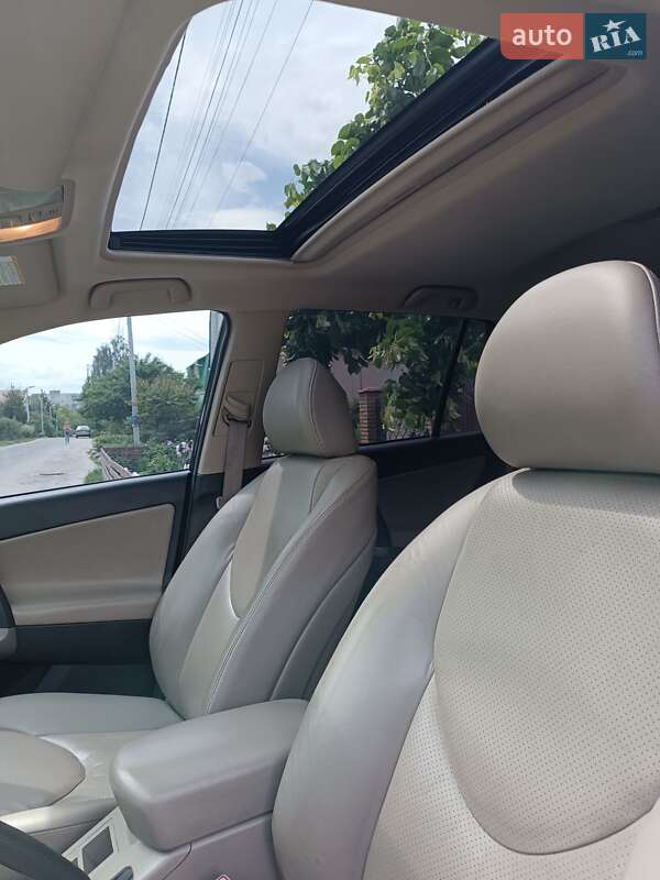 Позашляховик / Кросовер Toyota RAV4 2006 в Броварах