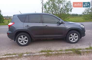 Позашляховик / Кросовер Toyota RAV4 2010 в Рогатині