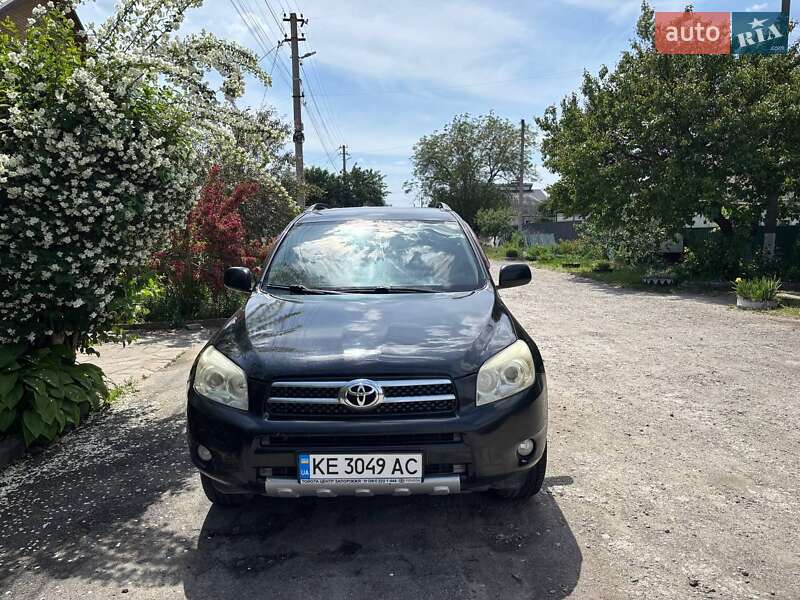 Внедорожник / Кроссовер Toyota RAV4 2006 в 