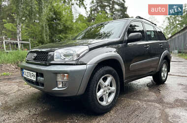 Внедорожник / Кроссовер Toyota RAV4 2003 в Киеве