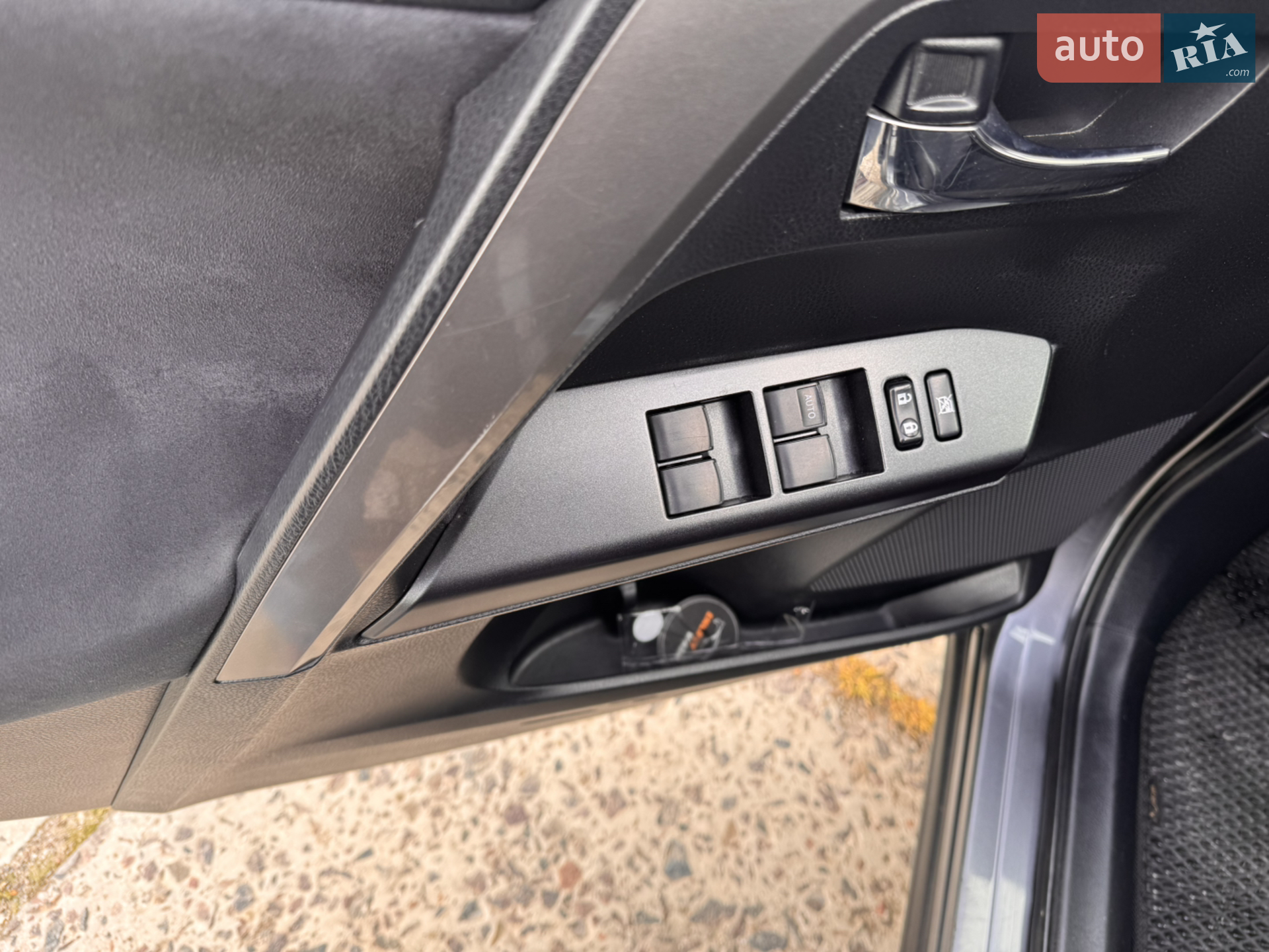 2016 Toyota RAV 4 - мініатюра 12
