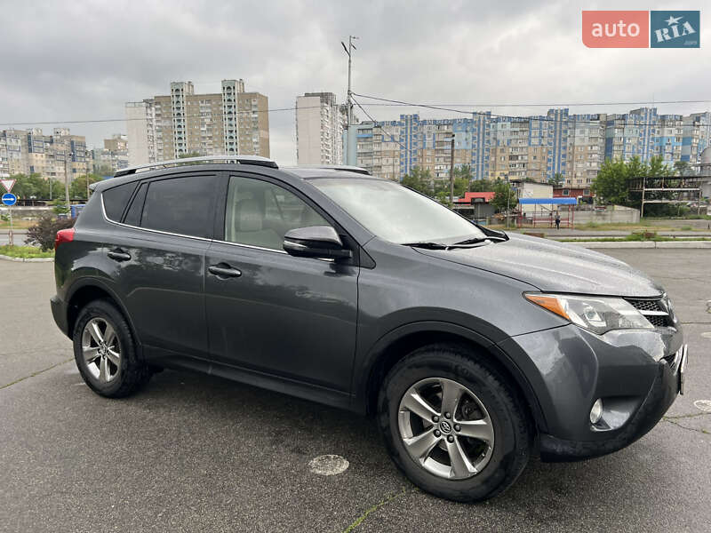 Внедорожник / Кроссовер Toyota RAV4 2015 в Киеве