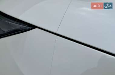 Позашляховик / Кросовер Toyota RAV4 2020 в 