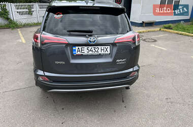Внедорожник / Кроссовер Toyota RAV4 2016 в 