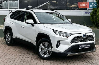 Внедорожник / Кроссовер Toyota RAV4 2023 в Черновцах