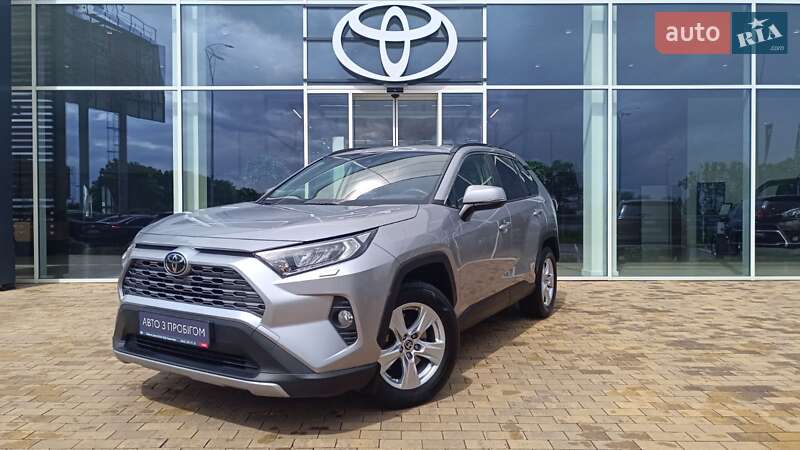 Toyota RAV4 2021