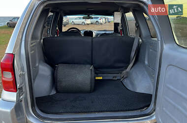 Внедорожник / Кроссовер Toyota RAV4 2003 в 