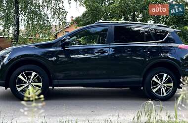 Позашляховик / Кросовер Toyota RAV4 2017 в Києві