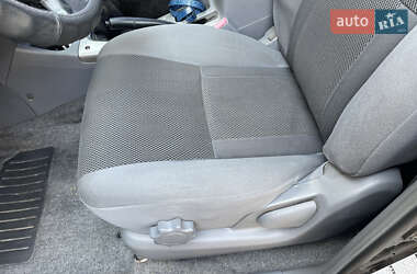 Внедорожник / Кроссовер Toyota RAV4 2000 в 