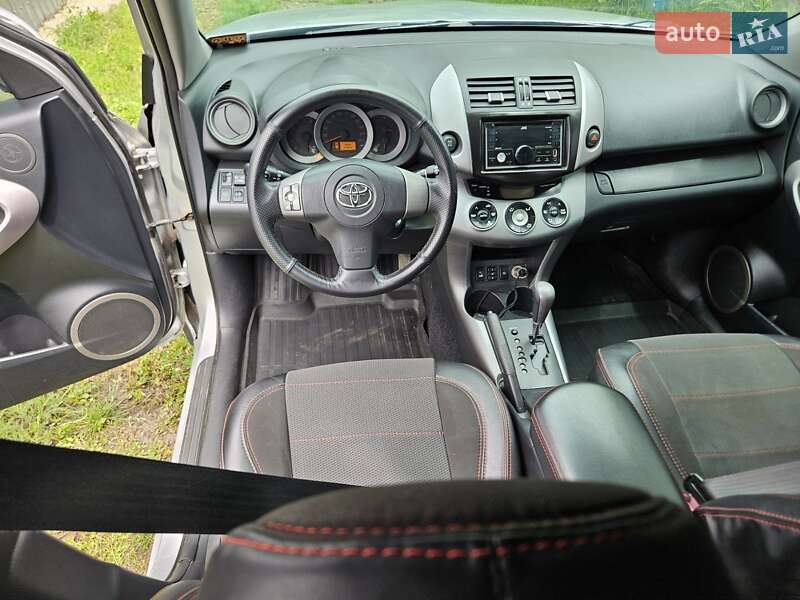 Позашляховик / Кросовер Toyota RAV4 2008 в Первомайську