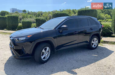 Внедорожник / Кроссовер Toyota RAV4 2020 в Днепре