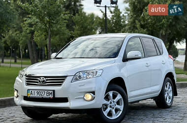 Внедорожник / Кроссовер Toyota RAV4 2010 в Киеве