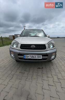 Внедорожник / Кроссовер Toyota RAV4 2002 в 