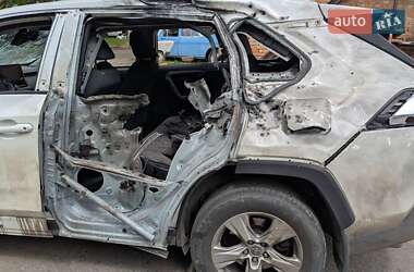 Внедорожник / Кроссовер Toyota RAV4 2020 в 
