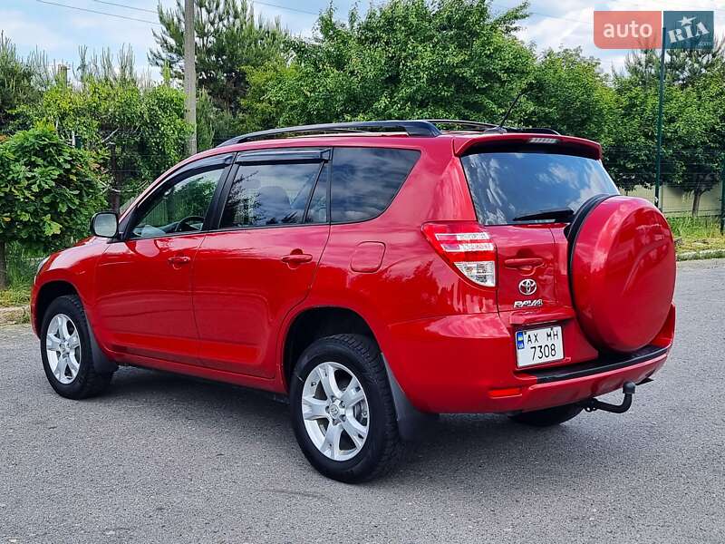 Позашляховик / Кросовер Toyota RAV4 2012 в Хмельницькому
