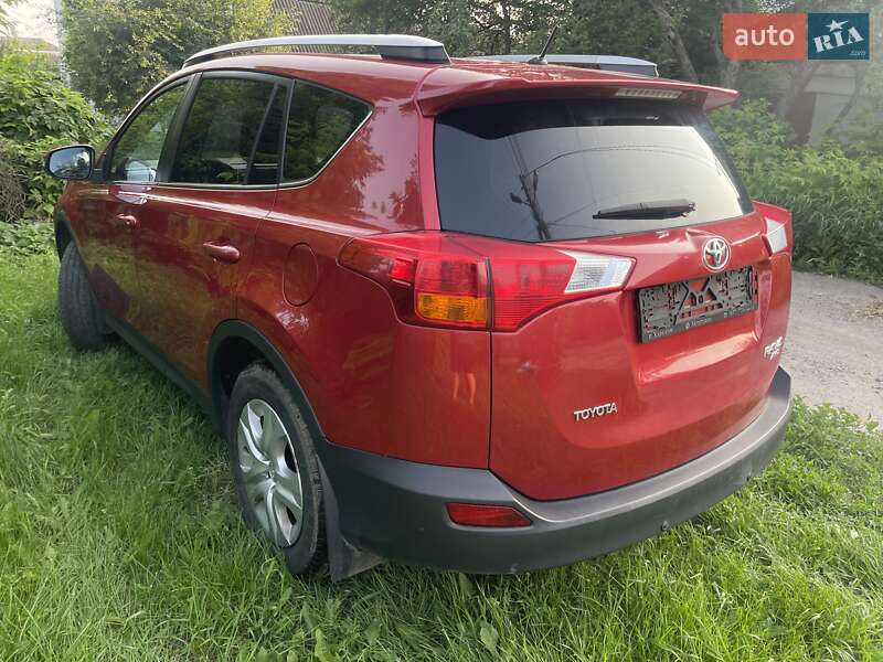 Внедорожник / Кроссовер Toyota RAV4 2015 в Харькове