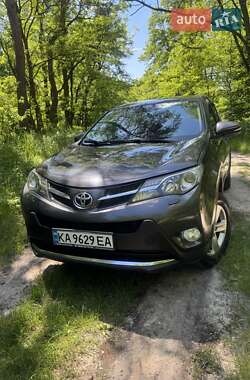 Внедорожник / Кроссовер Toyota RAV4 2013 в 