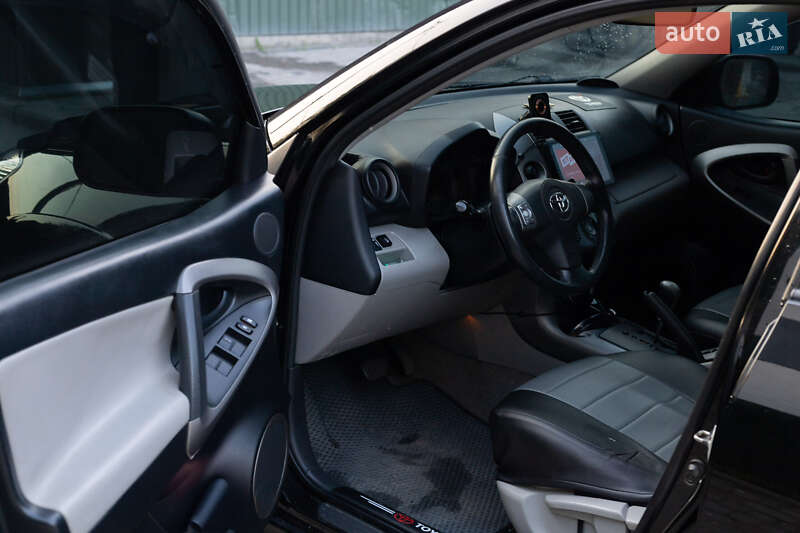 Внедорожник / Кроссовер Toyota RAV4 2007 в Хмельницком