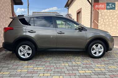 Позашляховик / Кросовер Toyota RAV4 2013 в 