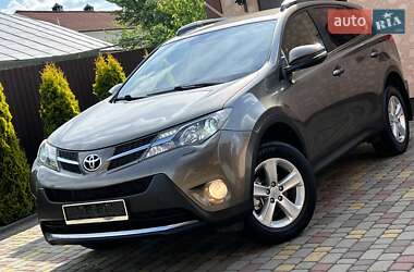 Позашляховик / Кросовер Toyota RAV4 2013 в 