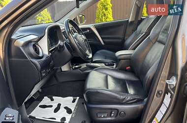 Позашляховик / Кросовер Toyota RAV4 2013 в 