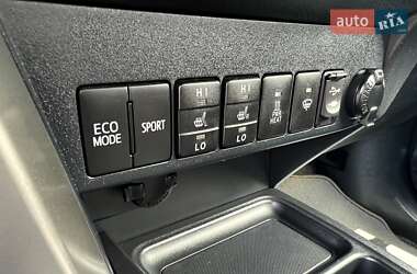 Позашляховик / Кросовер Toyota RAV4 2013 в 