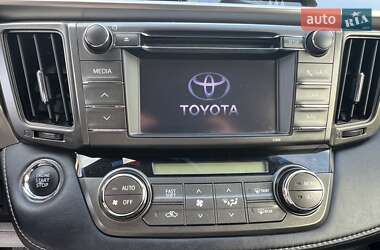Позашляховик / Кросовер Toyota RAV4 2013 в 