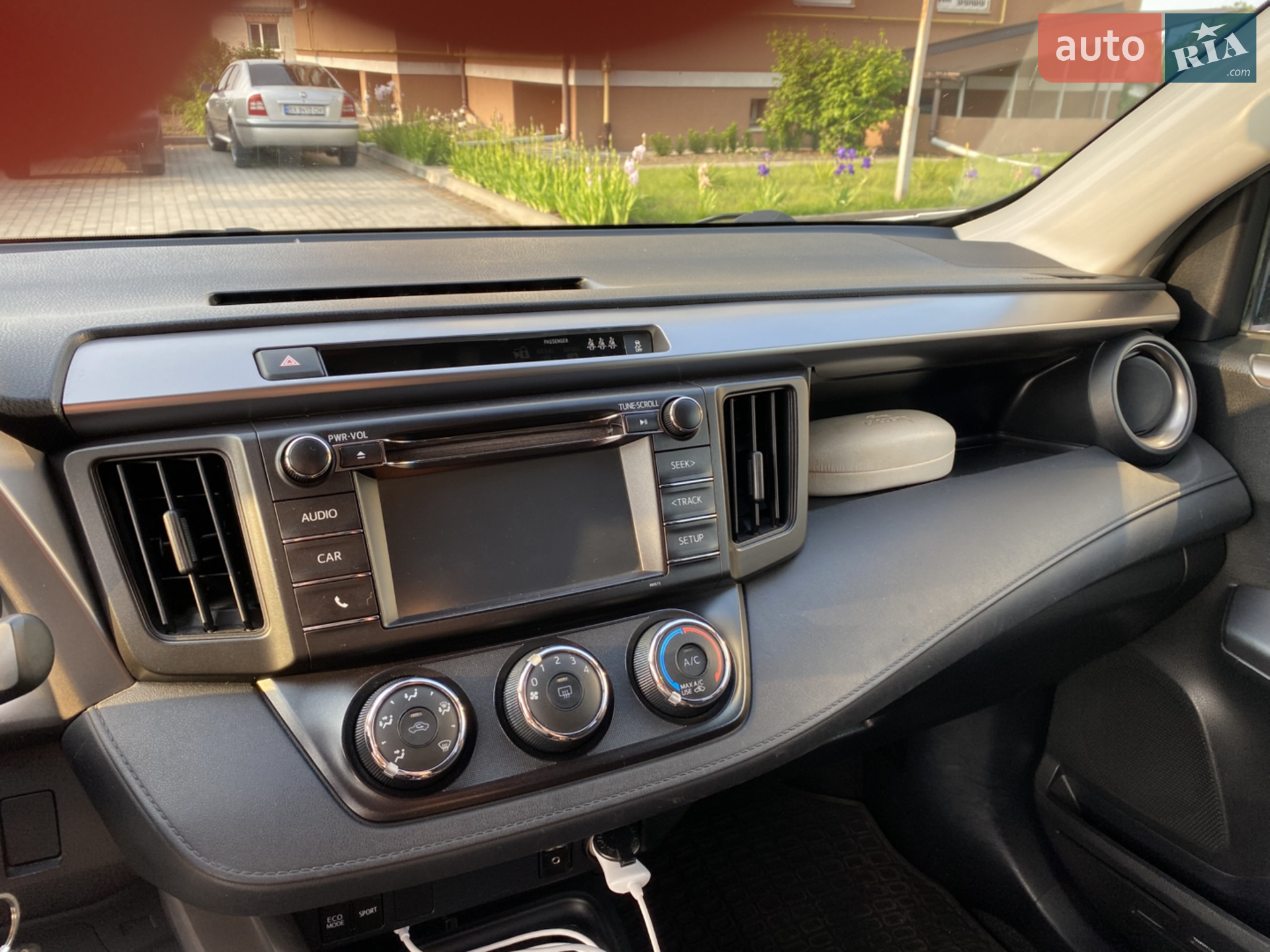 2016 Toyota RAV 4 - мініатюра 23