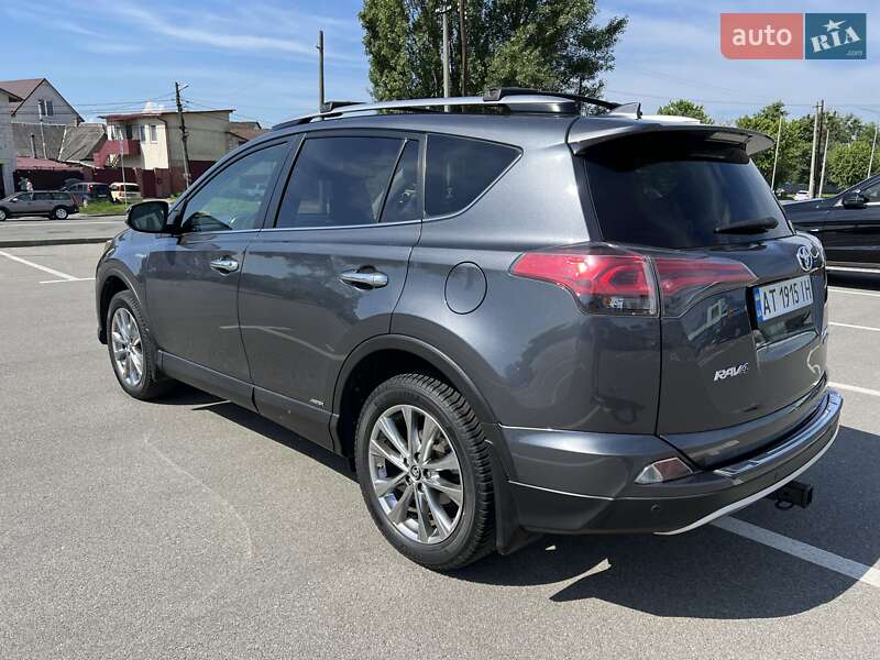 Внедорожник / Кроссовер Toyota RAV4 2017 в Киеве