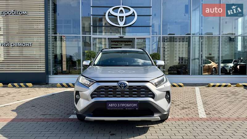 Внедорожник / Кроссовер Toyota RAV4 2020 в Чернигове
