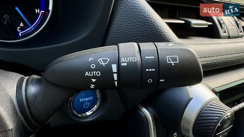 Внедорожник / Кроссовер Toyota RAV4 2020 в Чернигове