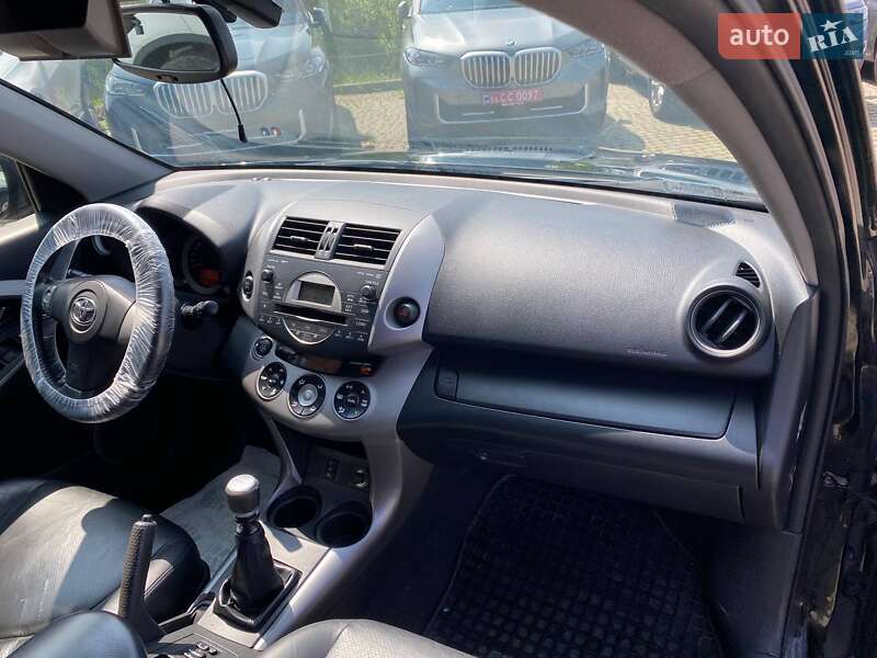 Позашляховик / Кросовер Toyota RAV4 2008 в Львові