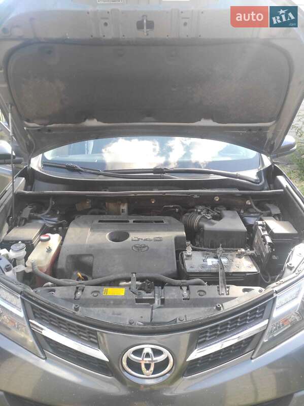 Внедорожник / Кроссовер Toyota RAV4 2014 в Днепре