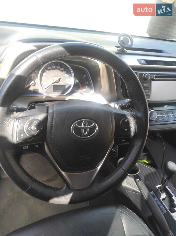 Внедорожник / Кроссовер Toyota RAV4 2014 в Днепре